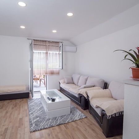 Apartment Milena Вирпазар Екстериор снимка