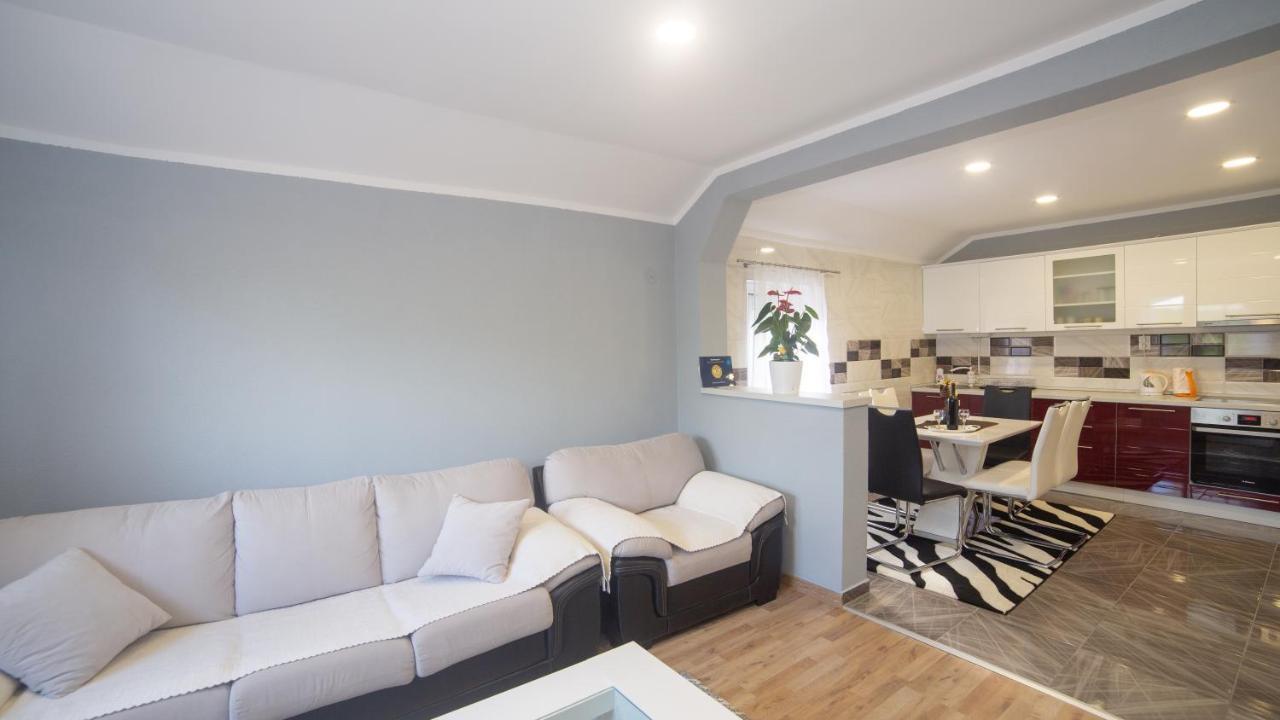 Apartment Milena Вирпазар Екстериор снимка